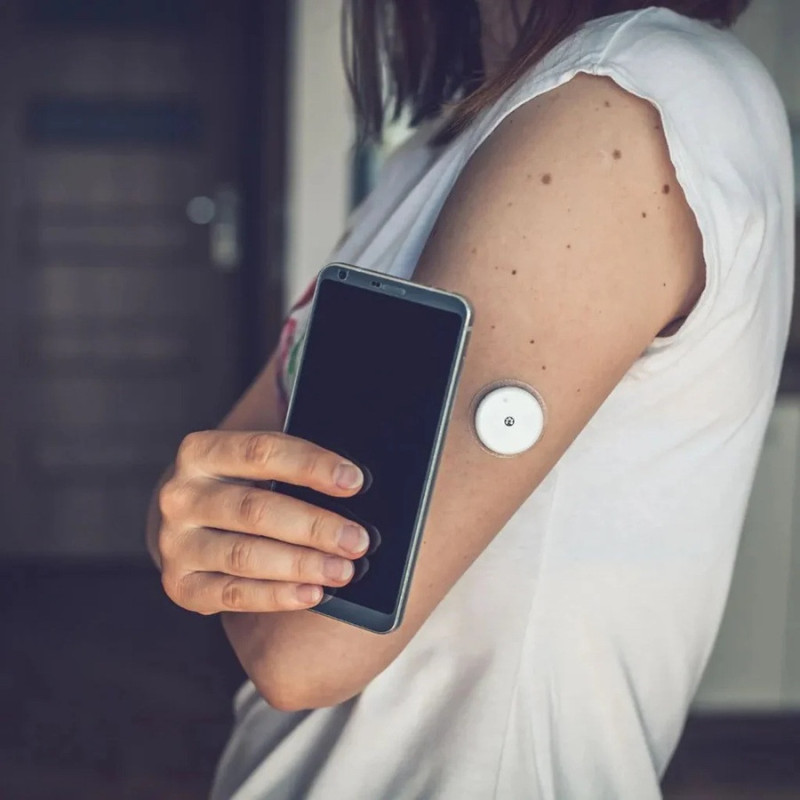 Scopri l'impatto psicologico del Diabete di Tipo 1 negli adolescenti. Come gestire sbalzi d'umore, ansia e autonomia scolastica.